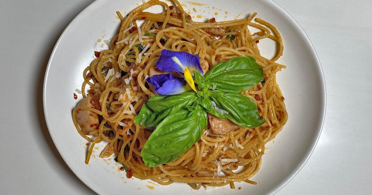StirFried Spaghetti with Thai Chili Jam and SunDried Tomatoes Recipe
