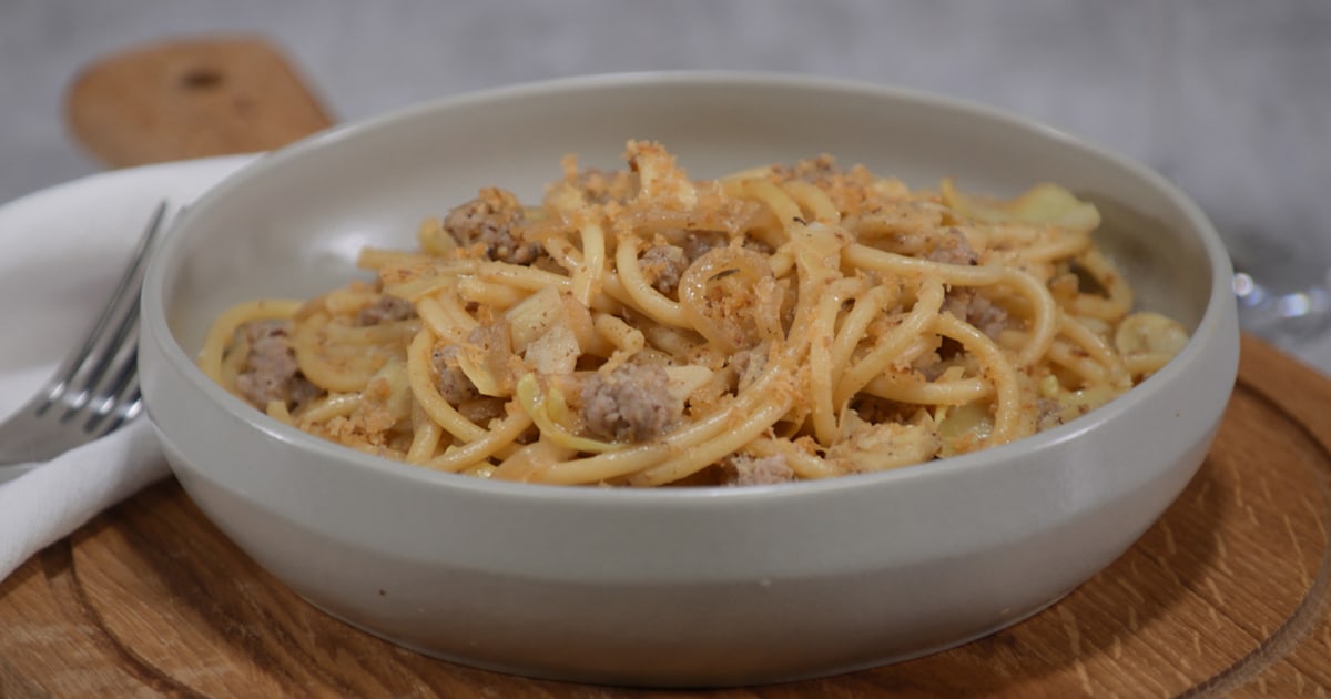 Pasta al Vino with Crispy Garlic Breadcrumbs Recipe