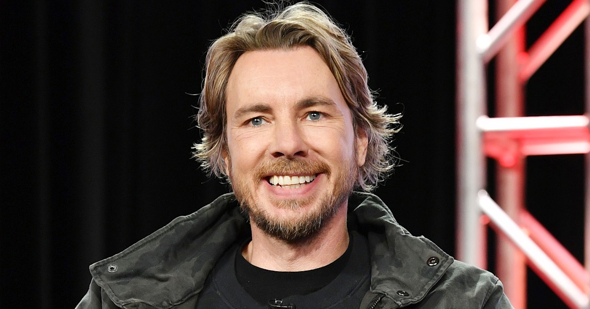 Dax Shepard and daughter sing Adele's 'Hello' in RV
