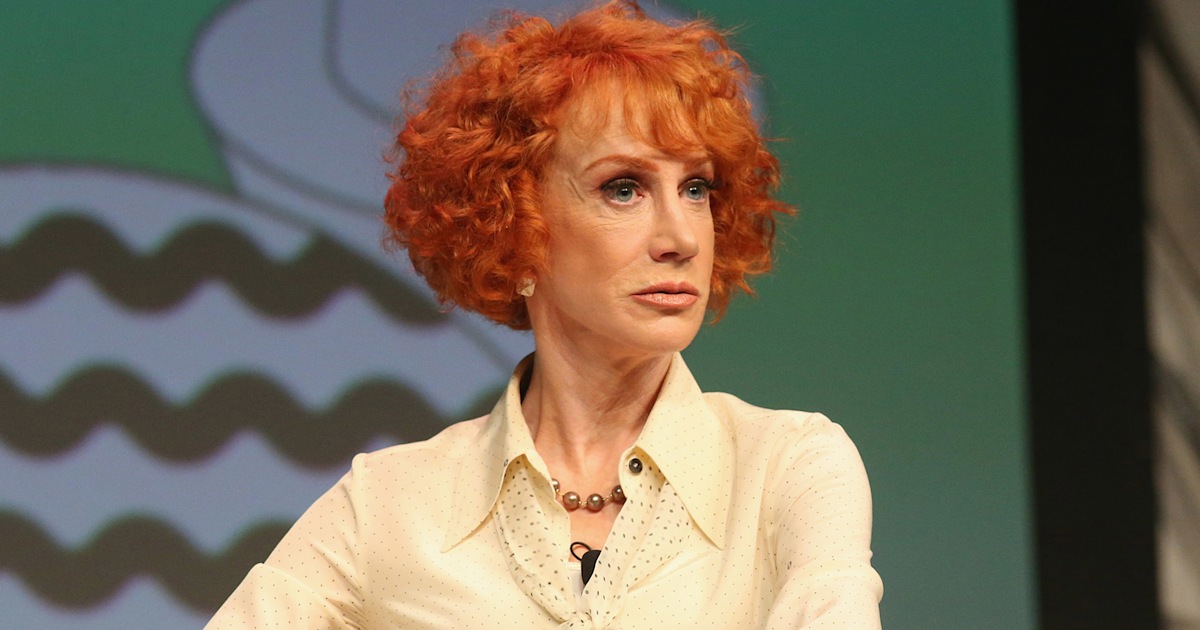 does kathy griffin smoke cigarettes Griffin's Lung Cancer Diagnosis: What Nonsmokers Need to Know Kathy Griffin reveals lung cancer