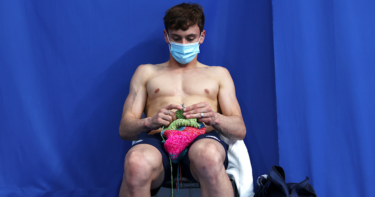 Tom Daley knits his way to another Olympic medal ...