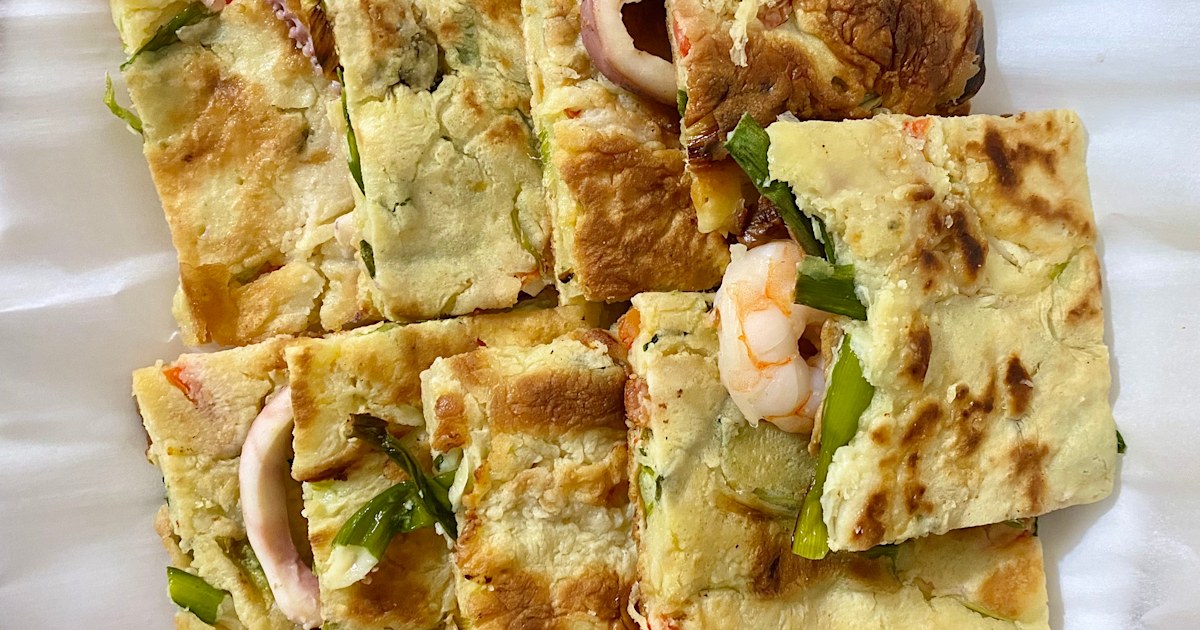 Haemul Pajeon (Seafood Scallion Pancake) Recipe