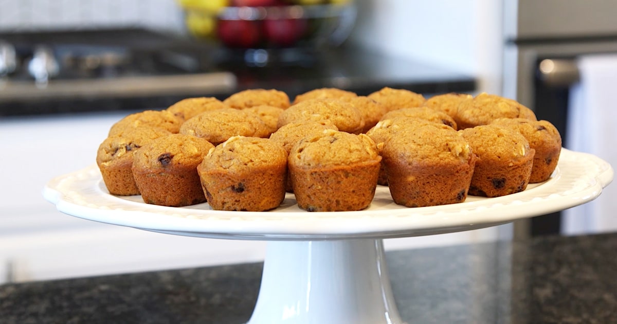 Blender Banana Muffins with Carrots and Oats Recipe
