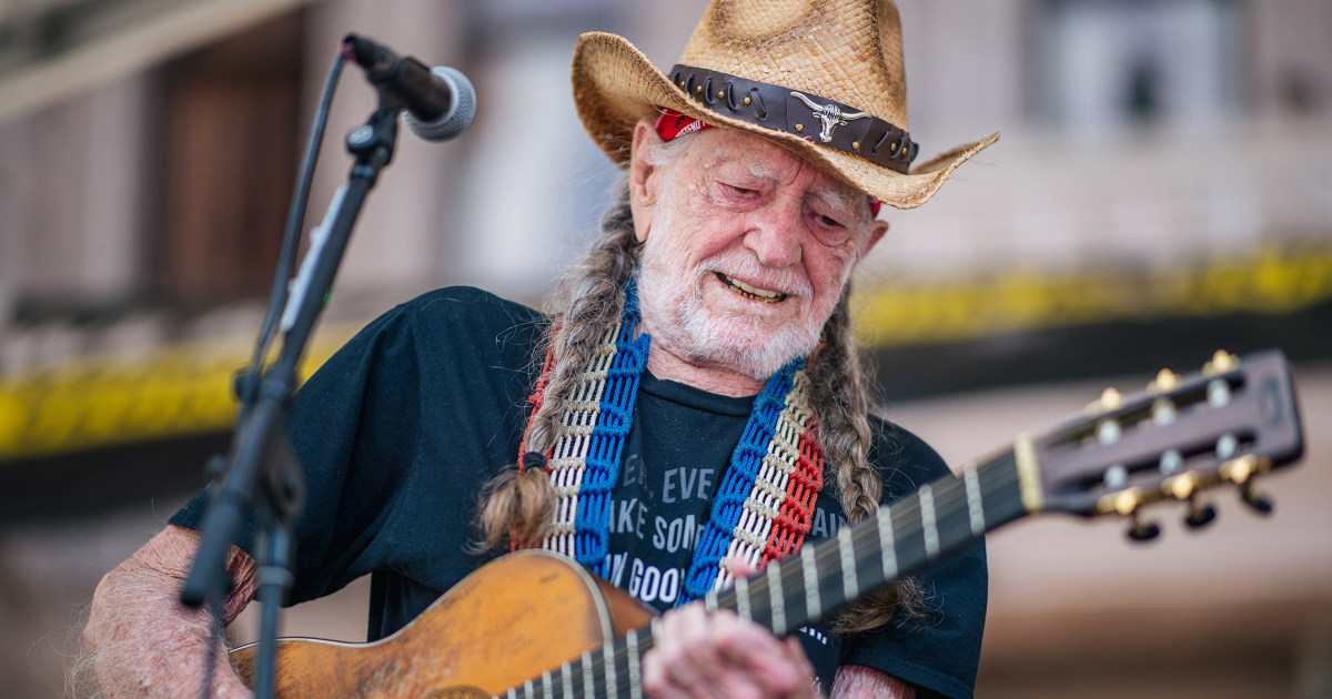 Willie Nelson says he'd chop his signature hair before parting with