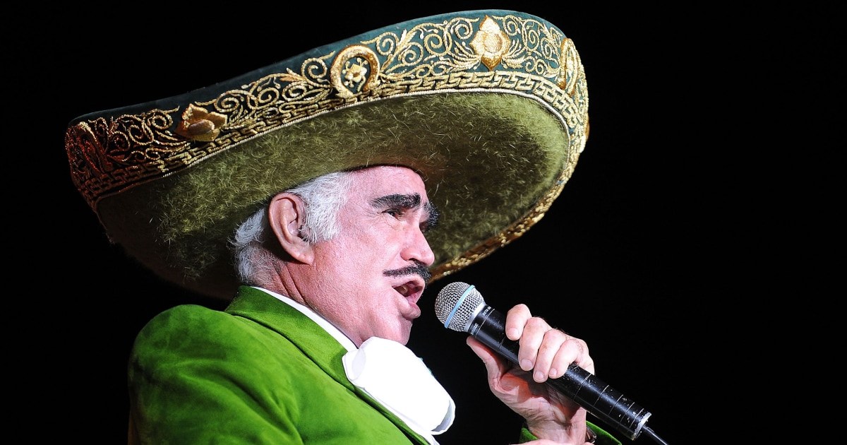 Fallece Vicente Fernández, tesoro nacional de México