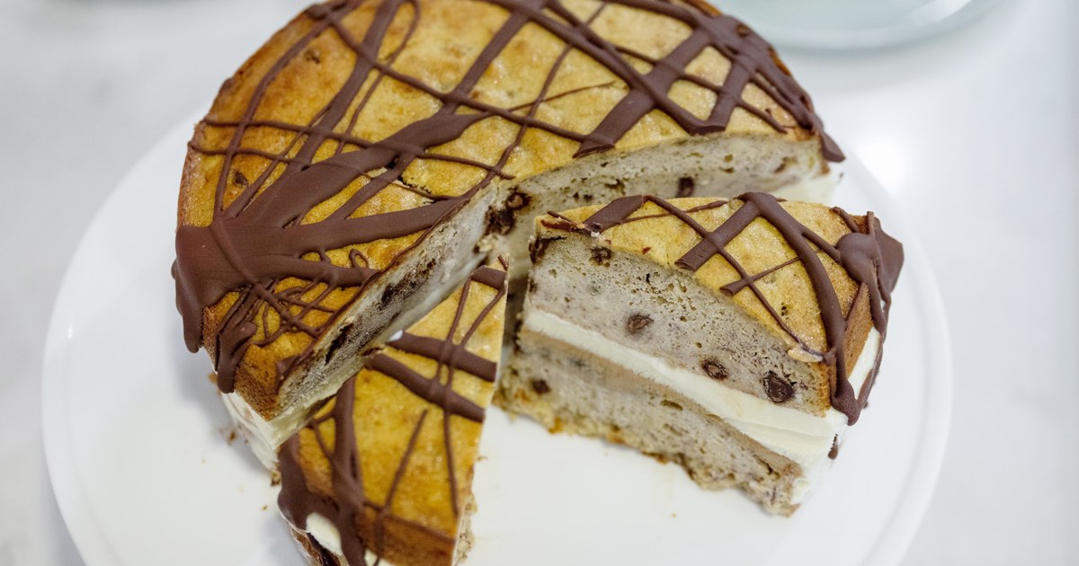 10 Minute ICE CREAM BIRTHDAY CAKE! Soft Chocolate Cake w/ Softy Ice Cream🍦🍰  Ice Cream Cake Recipe 