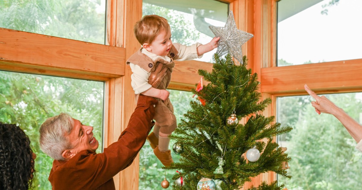 20 best Christmas tree toppers this holiday season 2022