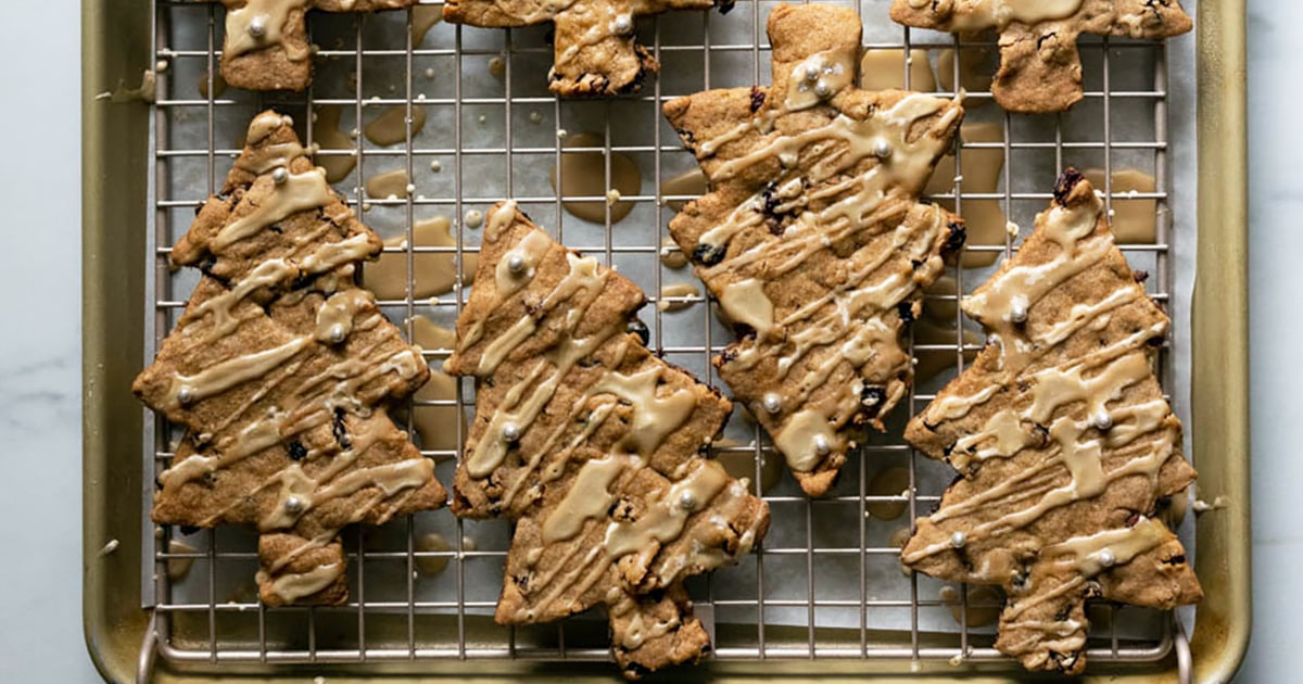 Maple-Raisin Holiday Cookies