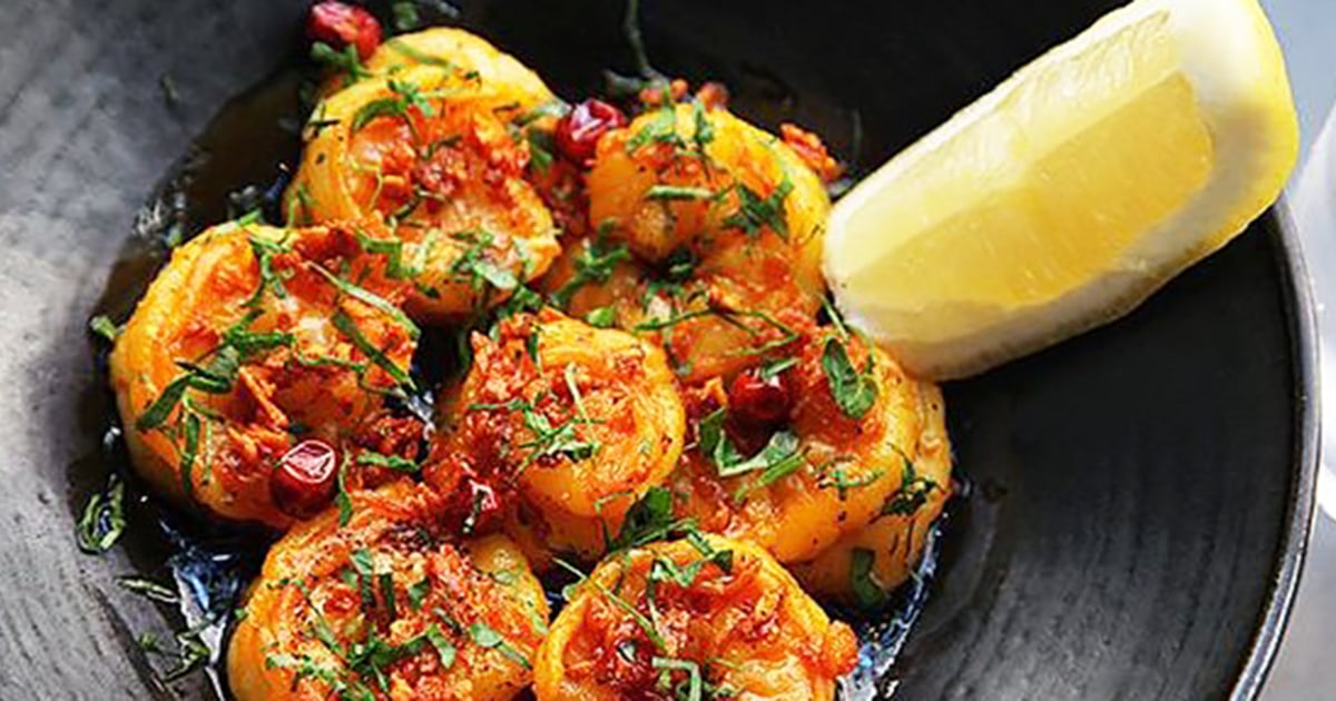 Shrimp with Sizzling Garlic and Chiles