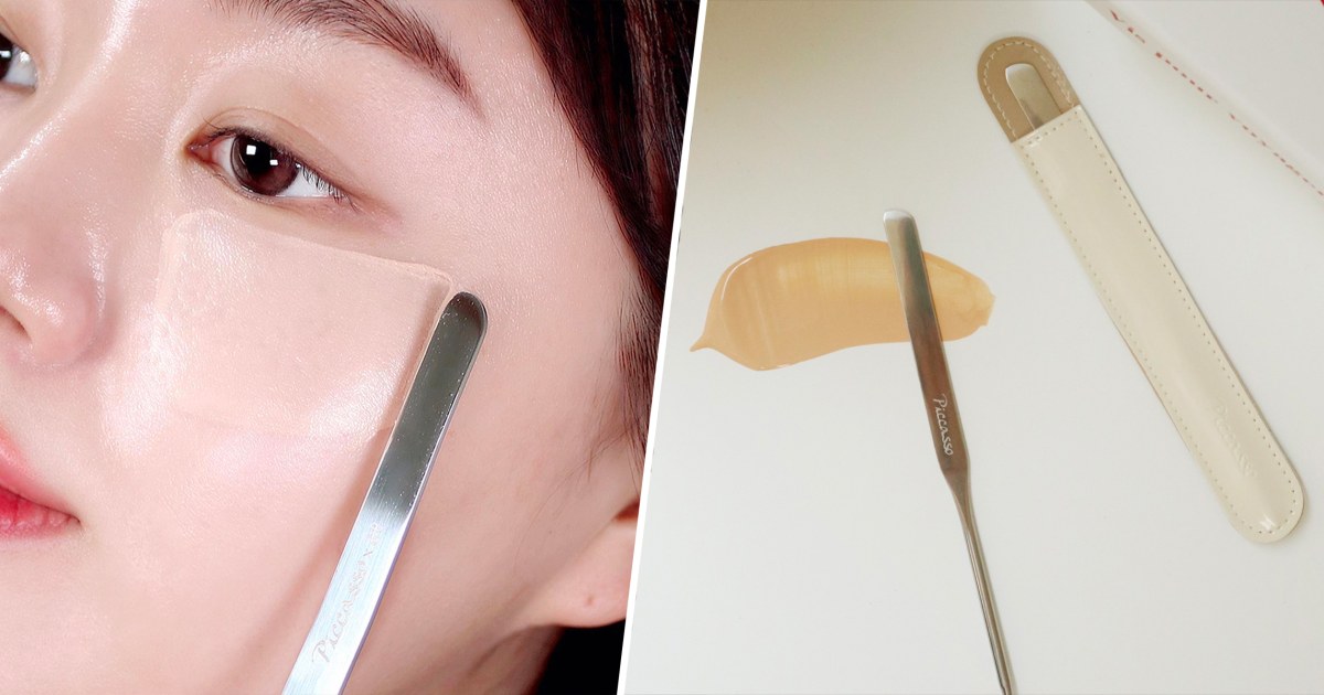 Skin Spatula” Device Going Viral for Blackhead Treatment