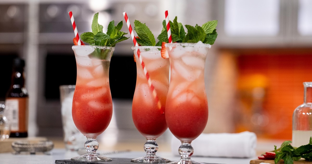 Reba McEntire's Strawberry Mocktail Recipe