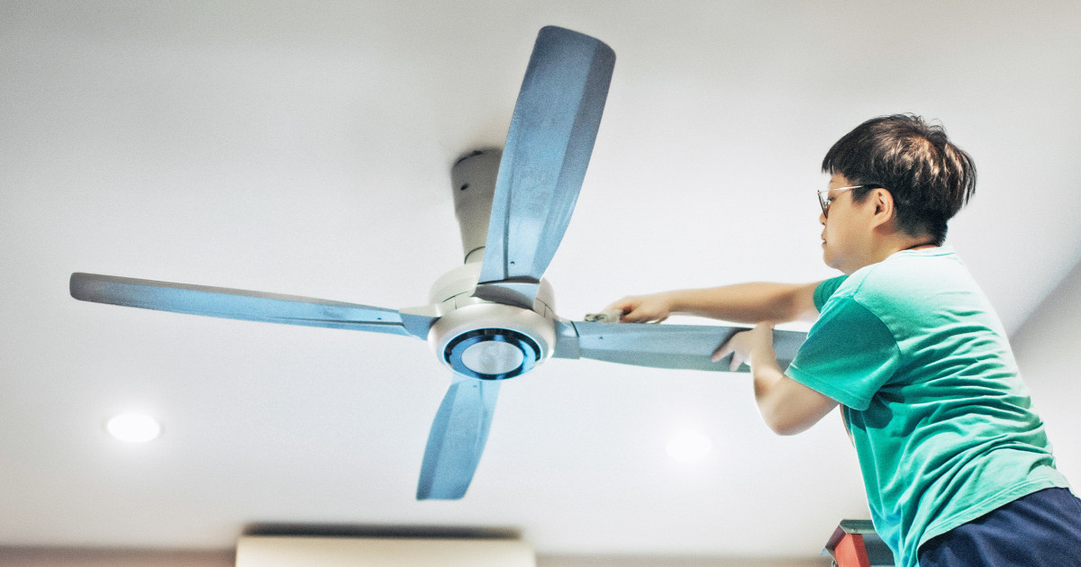 How To Clean A Ceiling Fan And