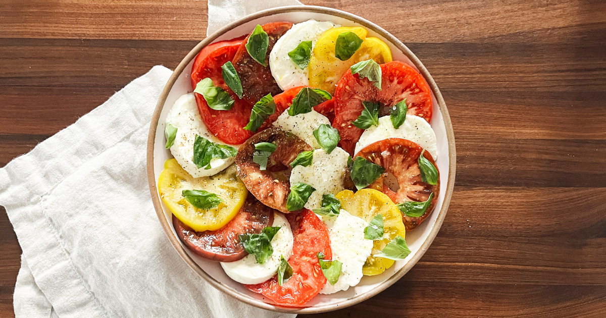 easy-caprese-salad-recipe-how-to-make-caprese-salad