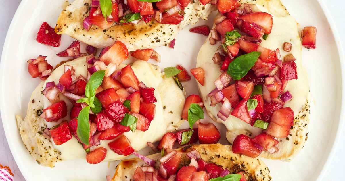 Joy Bauer's Strawberry Bruschetta Chicken Is a Sweet and Savory Summer Dinner