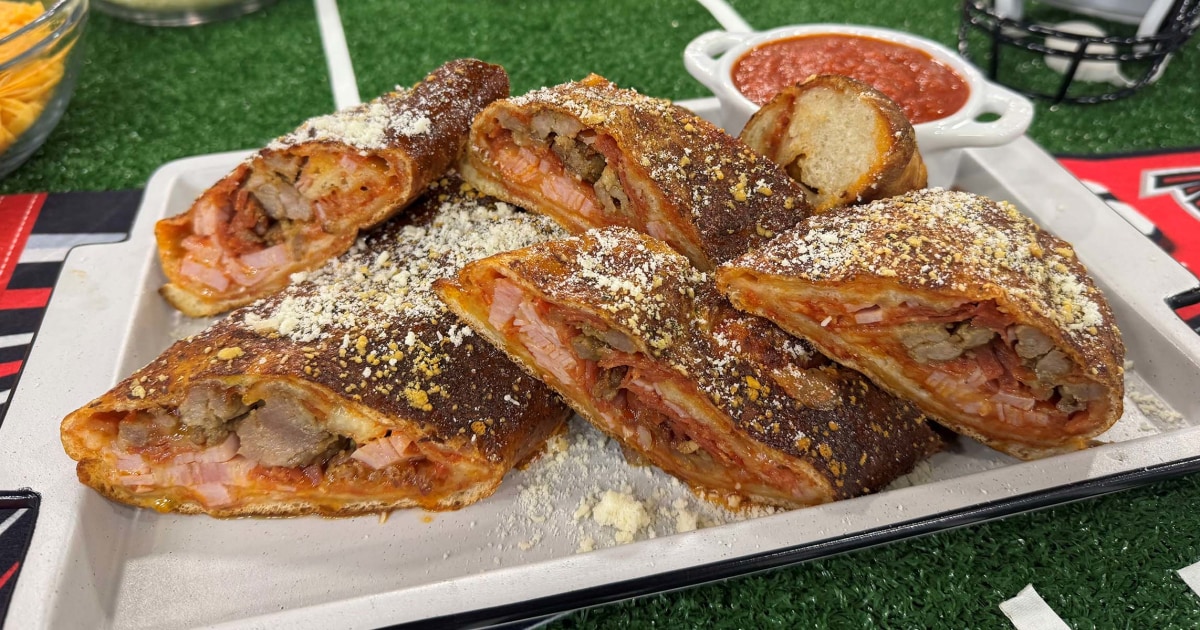 Siri and Carson Daly Make a Meat Lovers Pizza Stromboli for Game Day