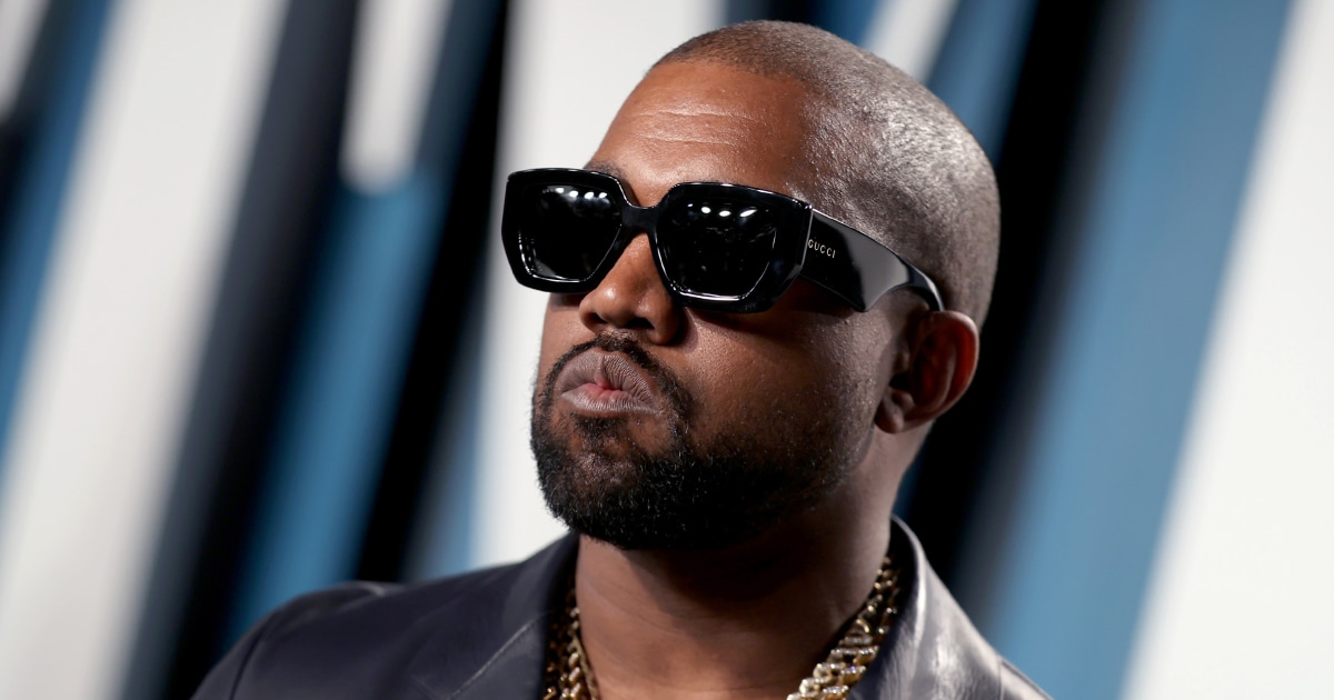 Kanye West krijgt nieuw 'titanium kunstgebit'