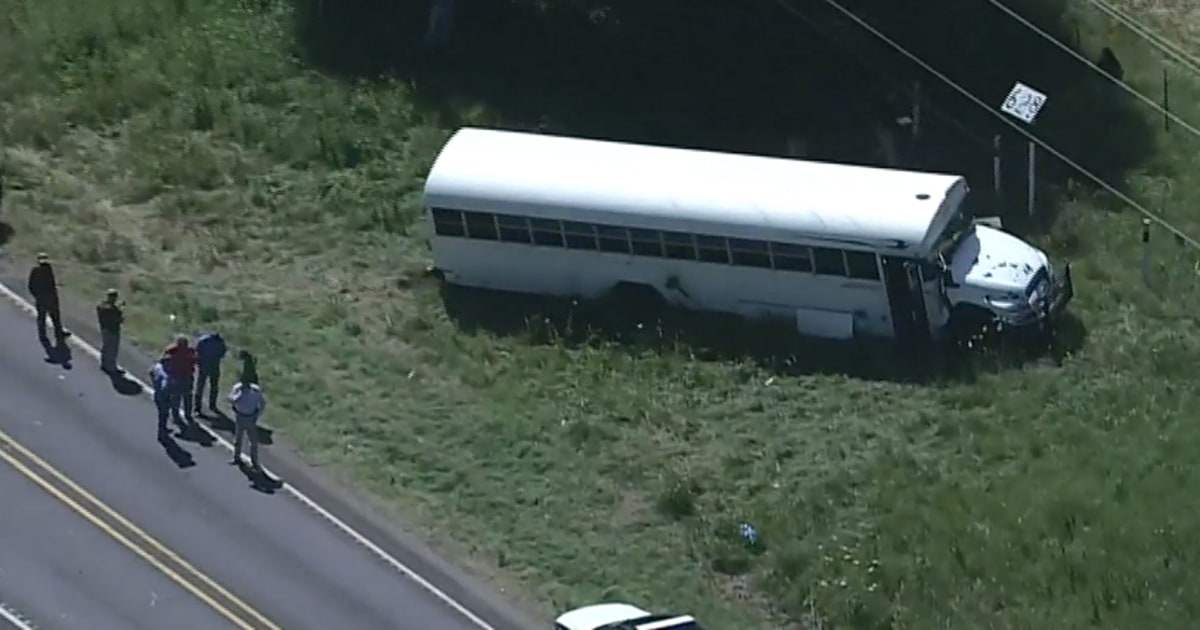 Manhunt For Convicted Killer Who Escaped Prison Bus After Allegedly ...