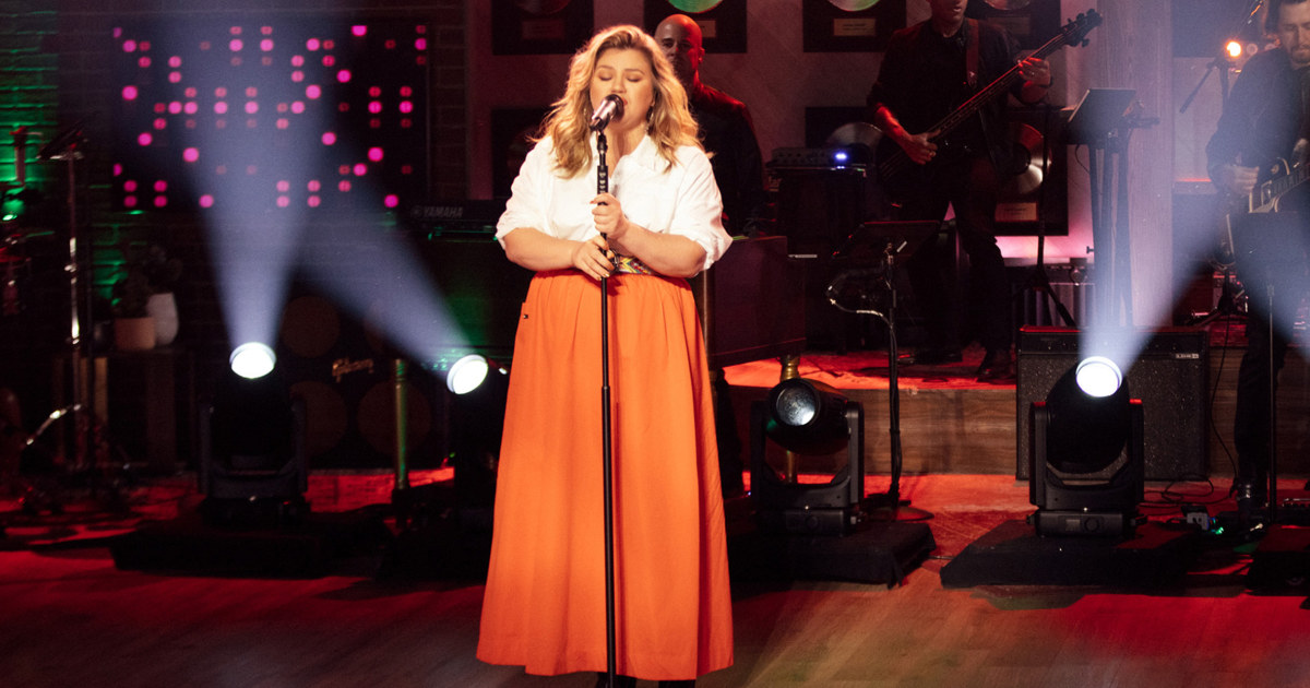 Kelly Clarkson Covers 'King of Wishful Thinking' from ‘Pretty Woman’