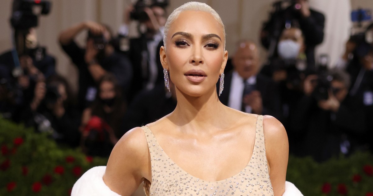 Kim Kardashian wears Marilyn Monroe's Iconic 'Mr. President' gown to ...