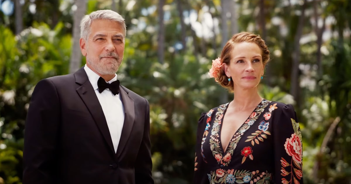 Ticket to Paradise' Stars Clooney and Roberts Banter and Battle at Premiere