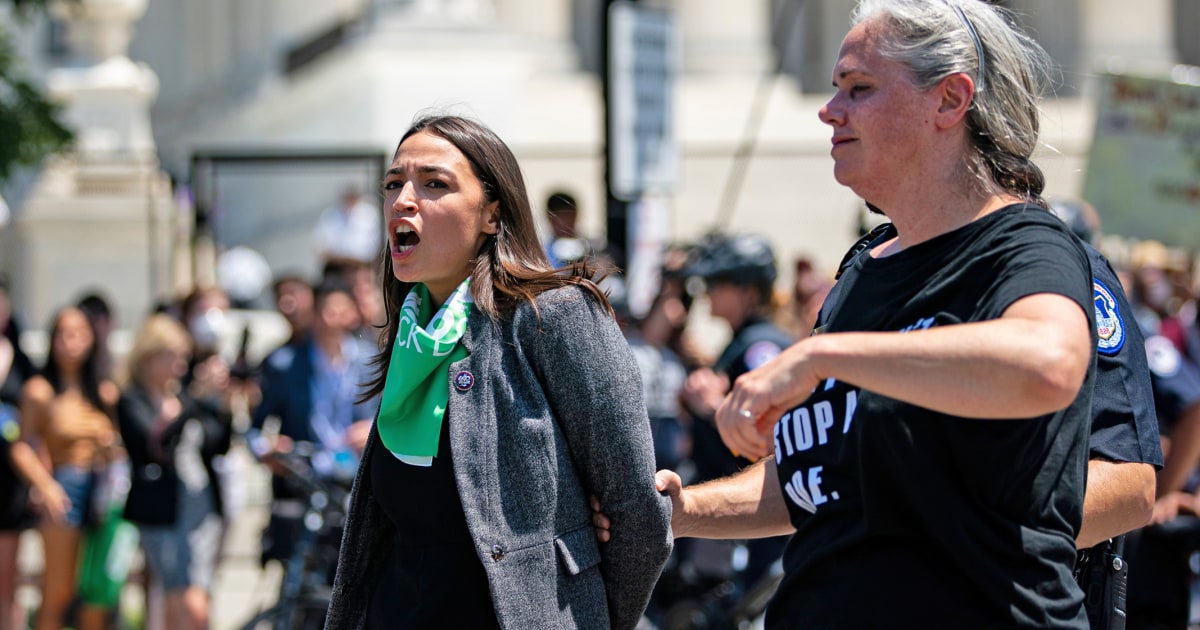 Alexandria OcasioCortez and Ilhan Omar among Democrats arrested at
