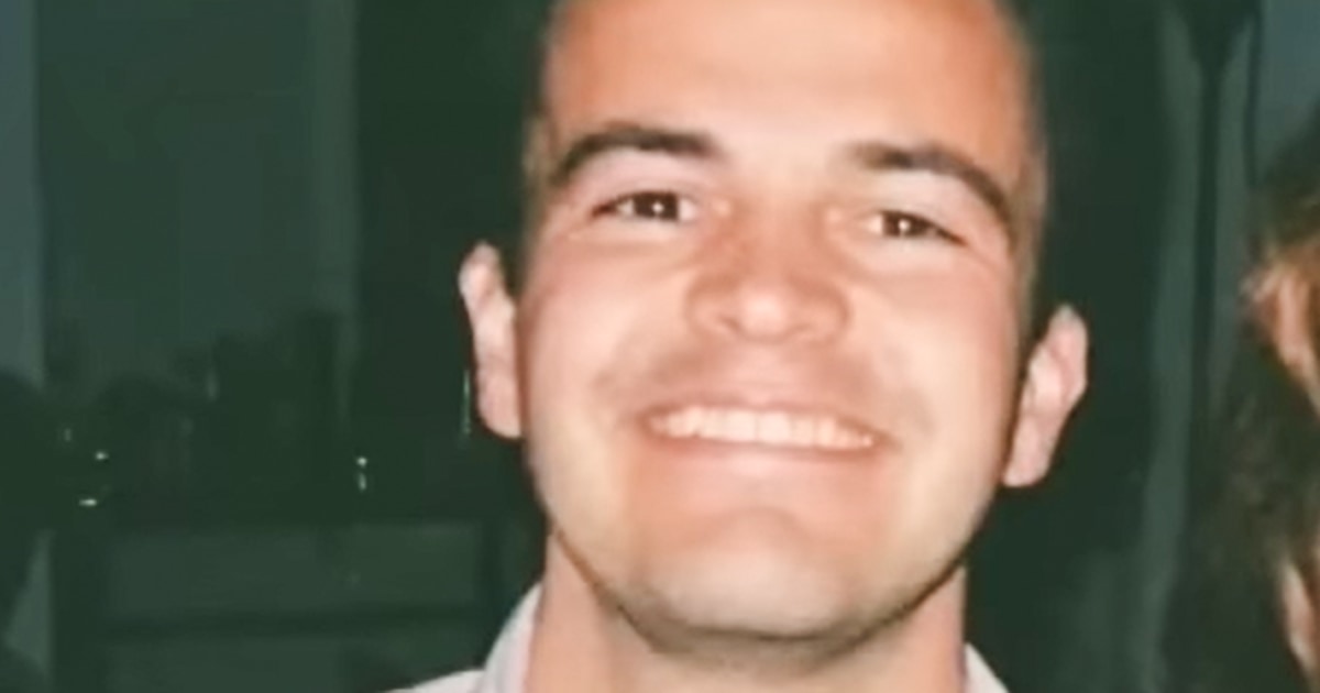 Father of pilot, who died after exiting plane during midflight(00)