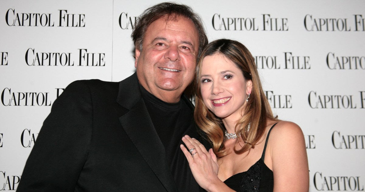 Mira Sorvino Writes Message To Dad Paul Following His Death ‘I’m