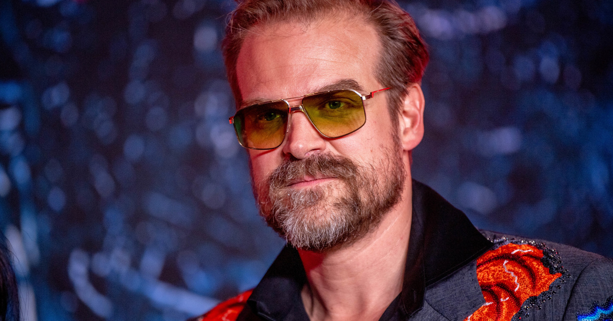 'Stranger Things' star David Harbour posts beforeandafter pics of 75