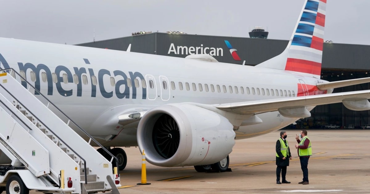 American Airlines Scheduling Glitch Allows Pilots To Drop Thousands Of