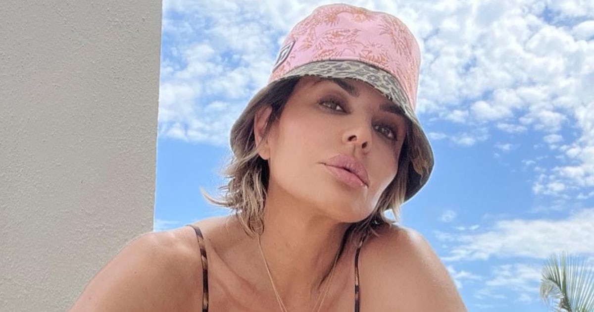 Lisa Rinna Celebrates Birthday With Bikini Pics ‘this Is 59 Flipboard 6877