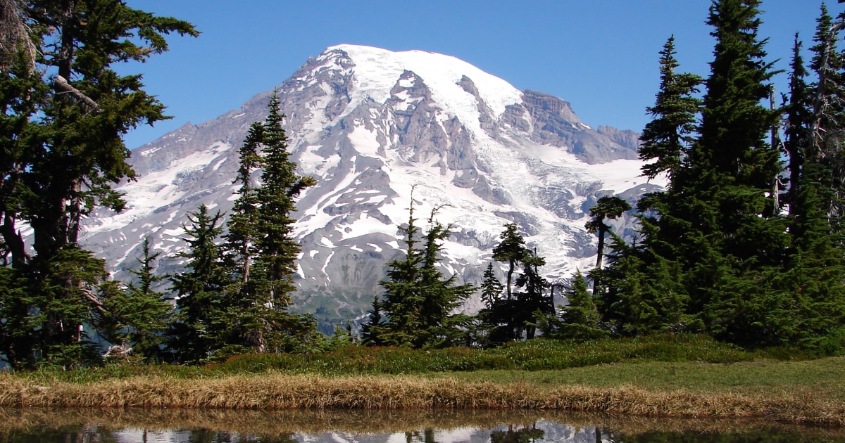 Man Dies From Fall While Climbing Mount Rainier