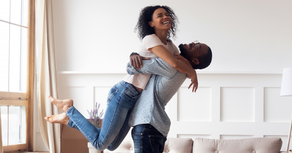 Coppin Move In Couples Moving In Together X 15 Signs It's Not Too Soon To Move In