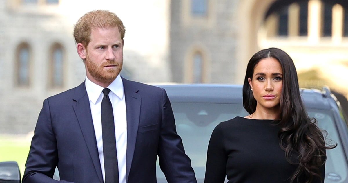 See Meghan Markle And Prince Harry In Behind The Scenes Pics Days Before Queens Death Trendradars