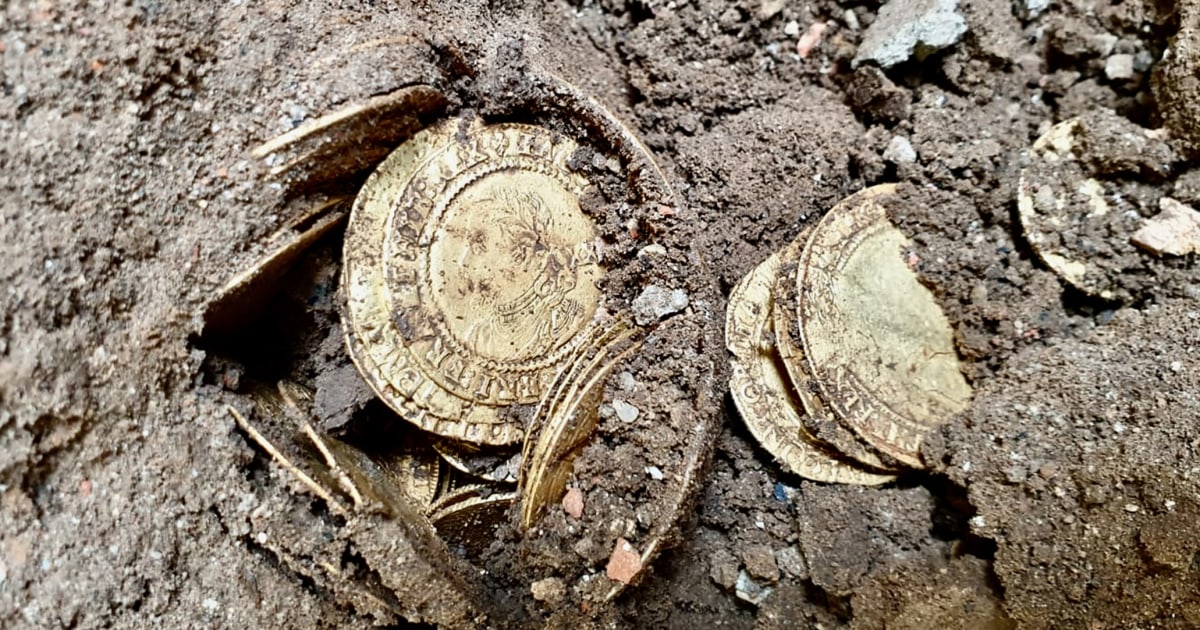 couple-finds-rare-coins-worth-over-usd800-000-while-renovating-their-kitchen-floors