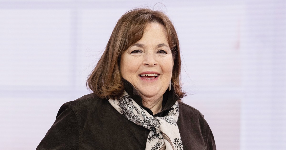 https://media-cldnry.s-nbcnews.com/image/upload/t_social_share_1200x630_center,f_auto,q_auto:best/rockcms/2022-11/ina-garten-mc-221122-05-ae7968.jpg