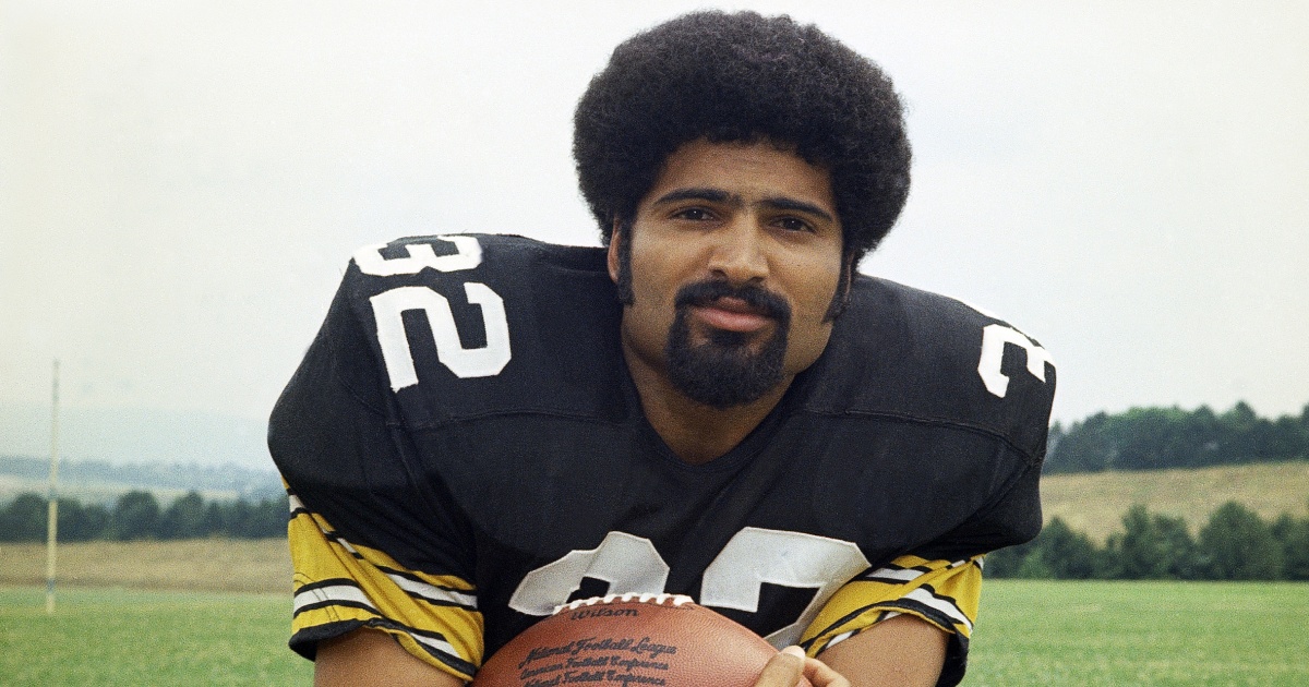 Franco Harris: Pittsburgh Steelers legend, known for 'Immaculate  Reception,' dead at age 72