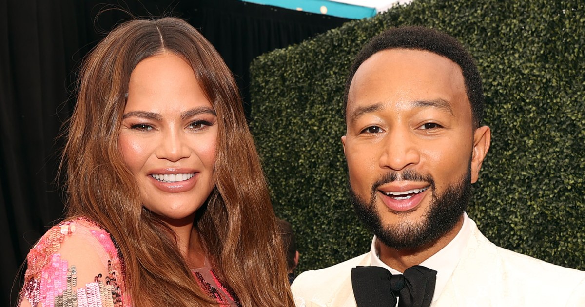 Chrissy Teigen posts throwback pic of toddler John Legend — and fans