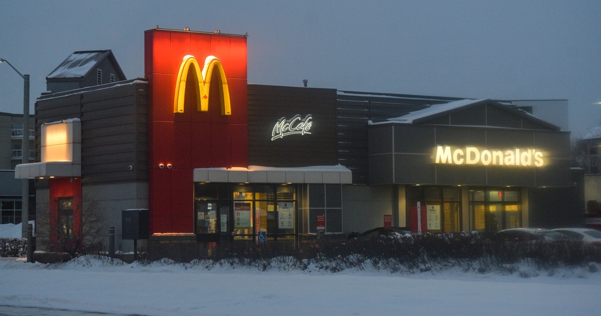Is McDonald s Open On Christmas McDonald s Holiday Hours 2022