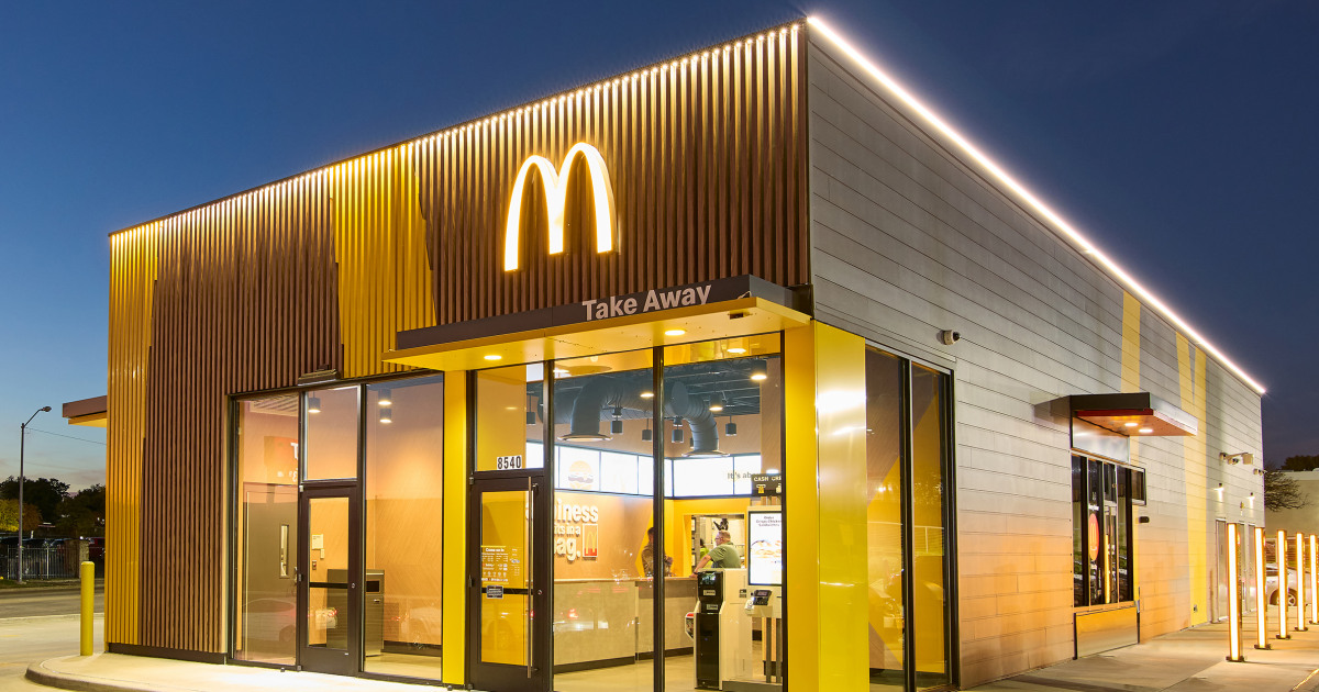 McDonald's delivers digital signage at the drive thru