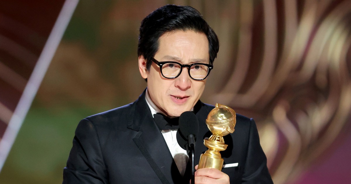 Ke Huy Quan Tears Up During his Golden Globes Acceptance Speech