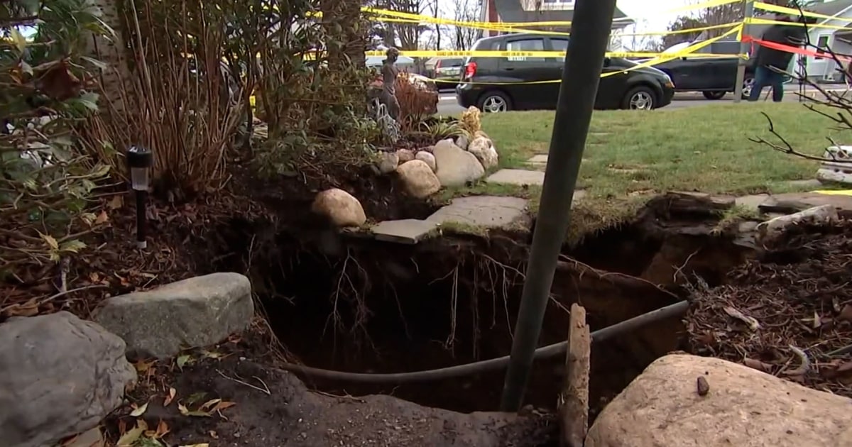 Three People Rescued From Sinkhole in Long Island, New York
