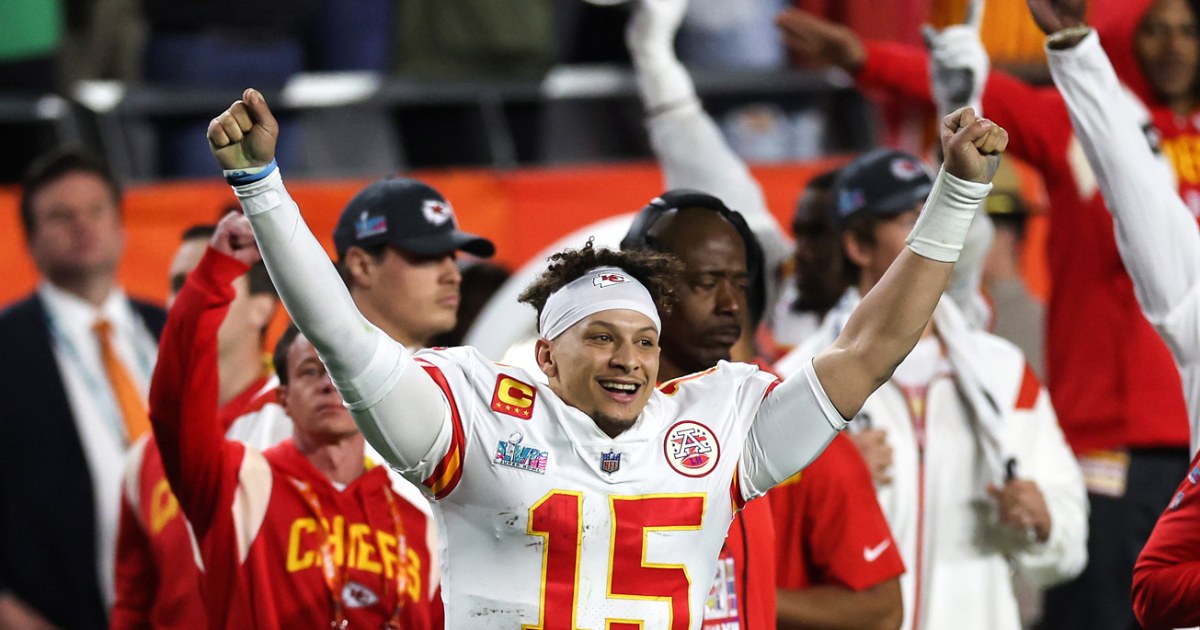 Kansas City Chiefs Beat Philadelphia Eagles 38-35 in Super Bowl