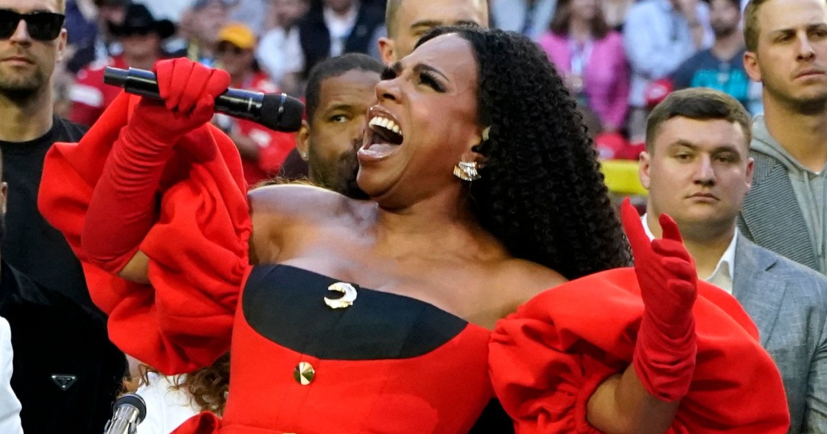 Sheryl Lee Ralph sings Lift Every Voice and Sing at Super Bowl 2023