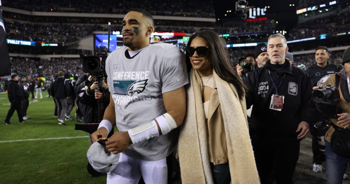 who-is-eagles-qb-jalen-hurts-girlfriend-what-to-know-about-bry