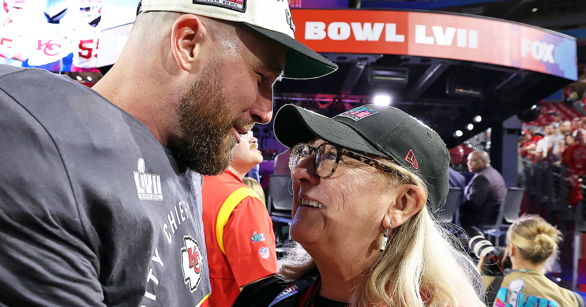 Jason Kelce gets emotional discussing his mother's Super Bowl week