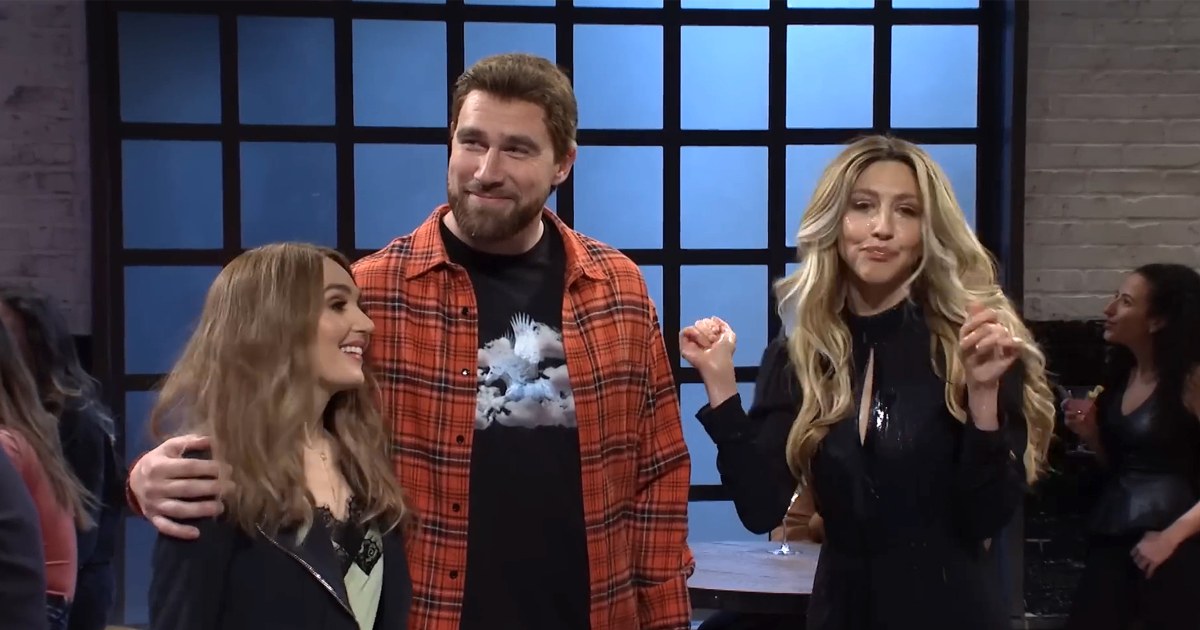 Jason Kelce Makes 'SNL' Cameos As Brother Travis Kelce Hosts: WATCH ...