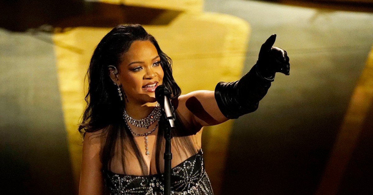 Rihanna Stuns While Performing 'Lift Me Up' For 1st Time At Oscars