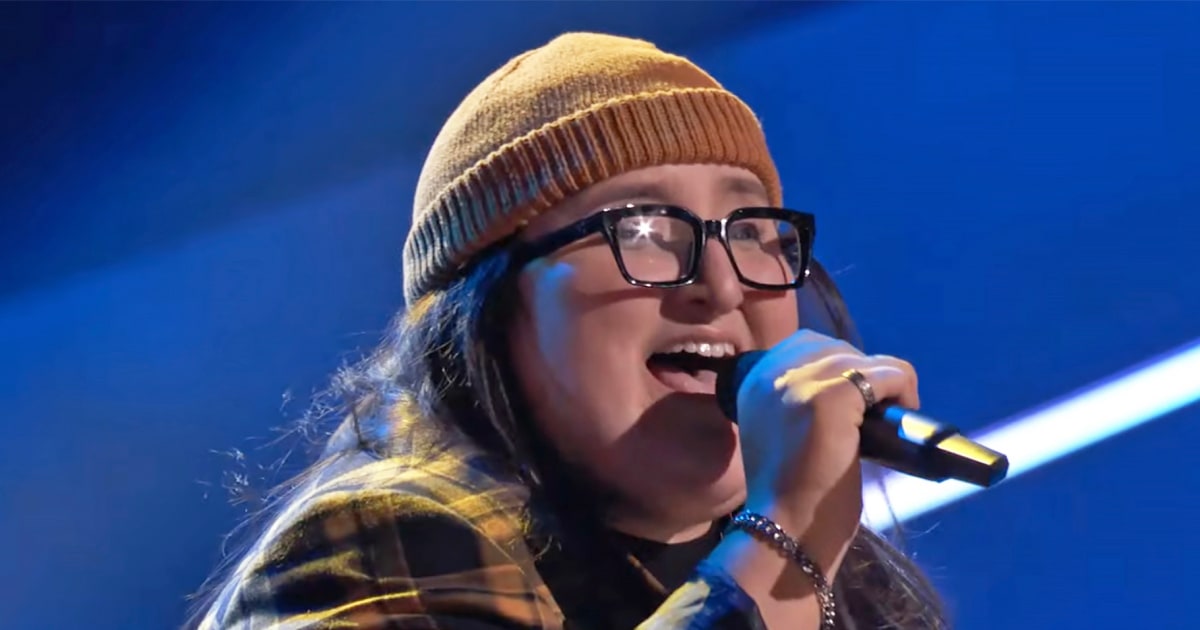 Deaf Artist on 'The Voice' Steals the Show During Blind Auditions