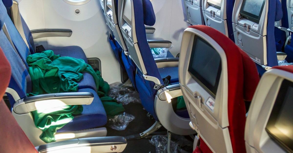 Who should clean up after kids on a plane? Viral tweet has the internet talking