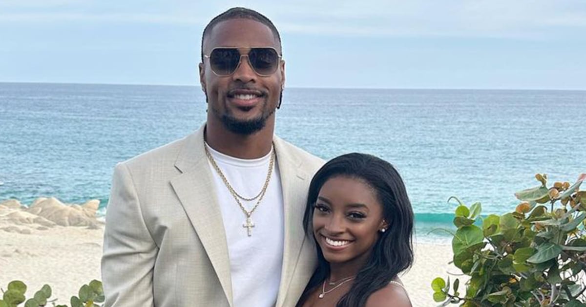 PrettyLittleThing Ruched Leggings, Simone Biles and Jonathan Owens Match  in Coordinated Looks For a Concert